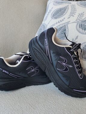 Gdefy Size 8.5 Women's Mighty Walk Shoes Walking Black Purple TB9024FLP